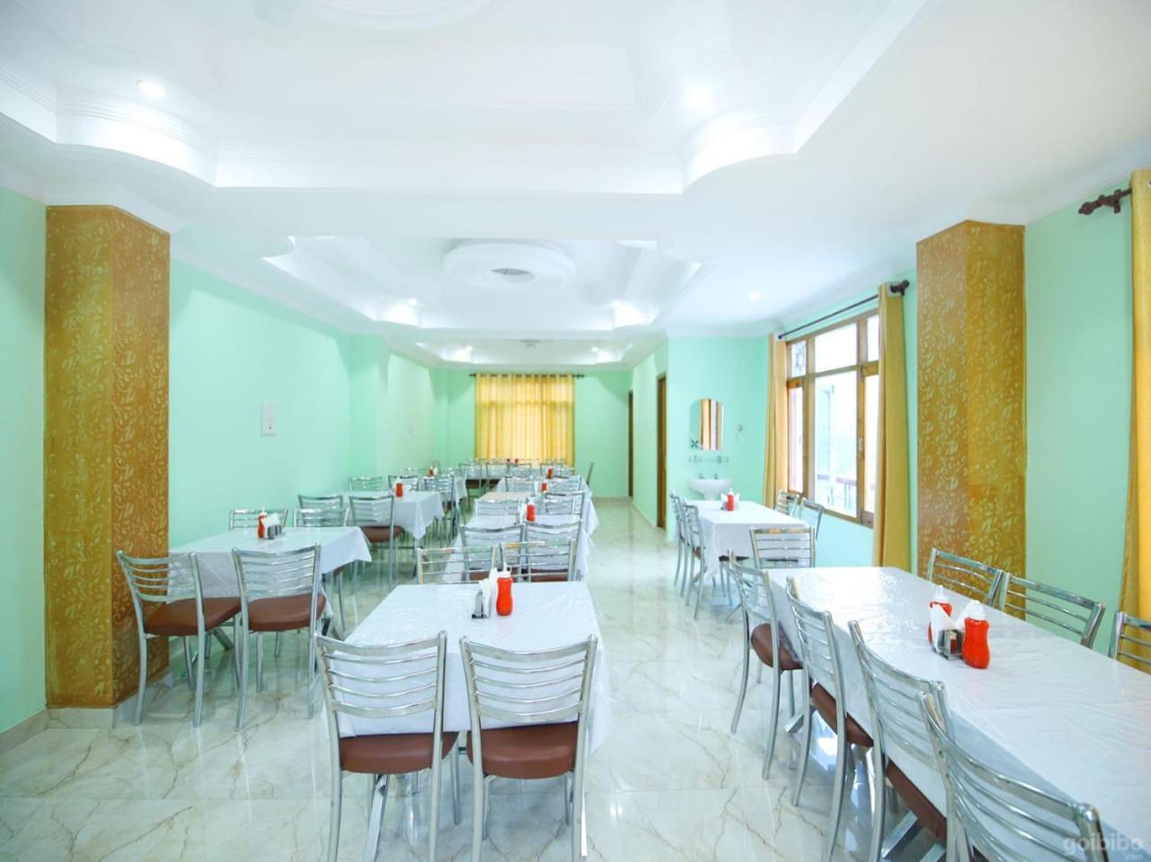 Hotel Alpine View Sarahan ภายนอก รูปภาพ